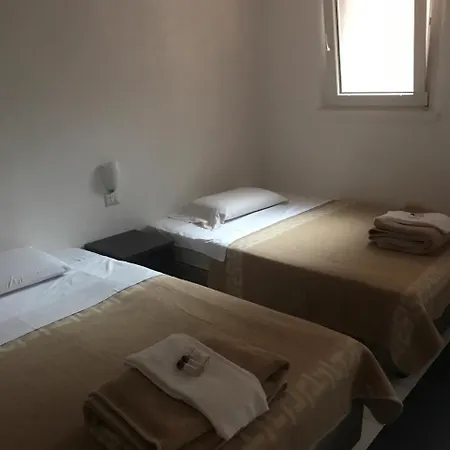 New Generation Hostel Milan Center Exterior photo